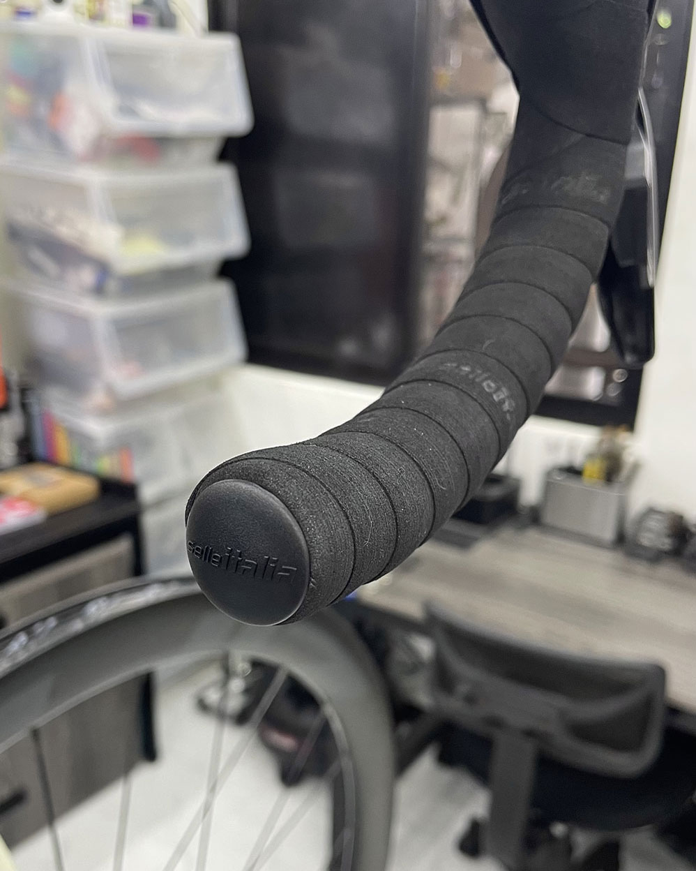 Bar Tape Wrapping Method #1 | Bike Maintenance and Repair Workshop ...